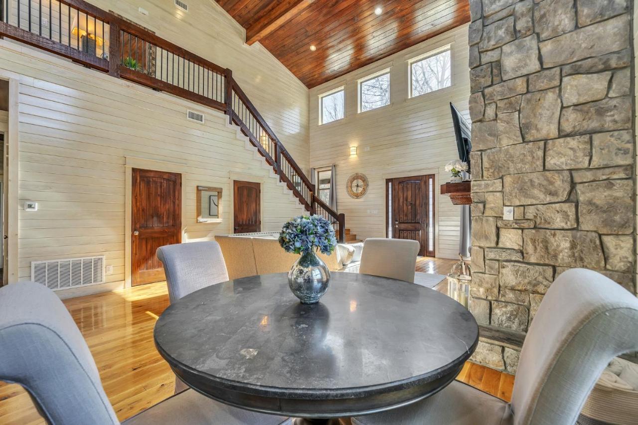 Merlot Mountain - Heated Spa Pool And Hot Tub! Cabin Broken Bow Buitenkant foto